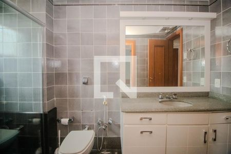 Apartamento para alugar com 250m², 3 quartos e 3 vagasBanheiro da Suíte 1