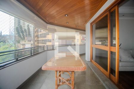 Sala - Varanda de apartamento para alugar com 3 quartos, 250m² em Bela Vista, Porto Alegre