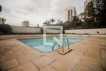 Apartamento para alugar com 250m², 3 quartos e 3 vagasÁrea comum - Piscina