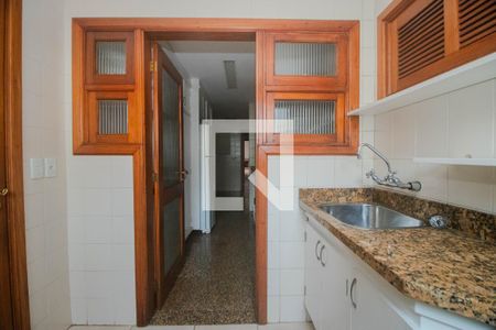 Apartamento para alugar com 250m², 3 quartos e 3 vagasÁrea de Serviço