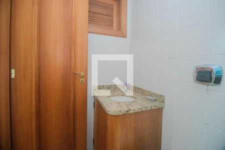 Apartamento para alugar com 250m², 3 quartos e 3 vagasBanheiro Auxiliar