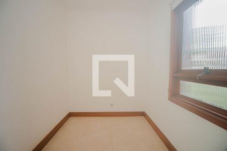 Apartamento para alugar com 250m², 3 quartos e 3 vagasDependência