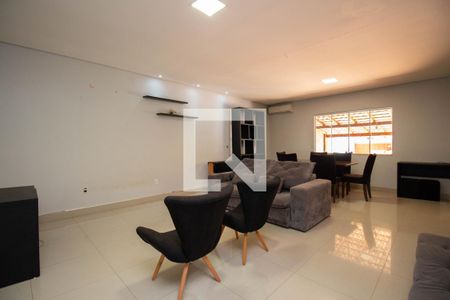 Sala de casa para alugar com 2 quartos, 250m² em Taguatinga Sul (taguatinga), Brasília