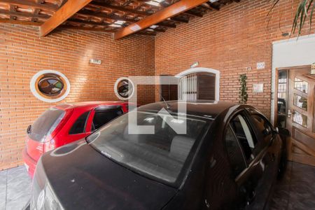 Casa à venda com 290m², 2 quartos e 2 vagas Casa à venda com 290m², 2 quartos e 2 vagasGaragem