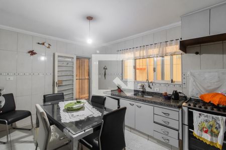 Casa à venda com 290m², 2 quartos e 2 vagas Casa à venda com 290m², 2 quartos e 2 vagasCozinha