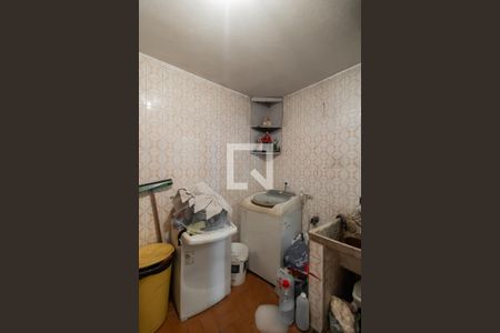 Casa à venda com 290m², 2 quartos e 2 vagas Casa à venda com 290m², 2 quartos e 2 vagasÁrea de Serviço