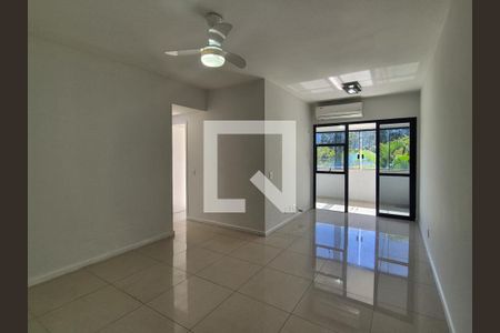 sala de apartamento para alugar com 3 quartos, 70m² em Recreio dos Bandeirantes, Rio de Janeiro
