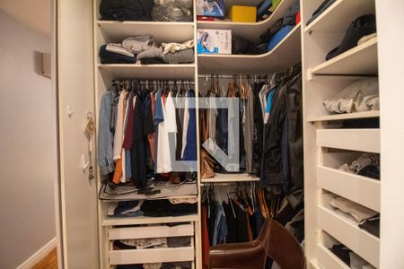 Apartamento à venda com 120m², 4 quartos e 2 vagasCloset da suíte