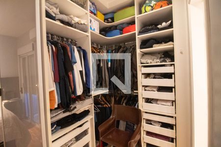 Apartamento à venda com 120m², 4 quartos e 2 vagasCloset da suíte