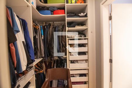 Apartamento à venda com 120m², 4 quartos e 2 vagasCloset da suíte