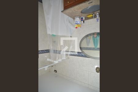 Casa à venda com 150m², 3 quartos e 2 vagasBanheiro da Suíte 2