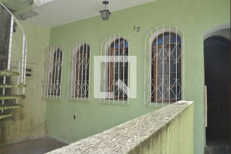 Casa à venda com 150m², 3 quartos e 2 vagasEntrada