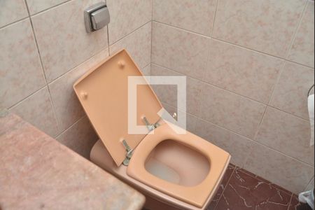 Casa à venda com 150m², 3 quartos e 2 vagasBanheiro da Suíte 2