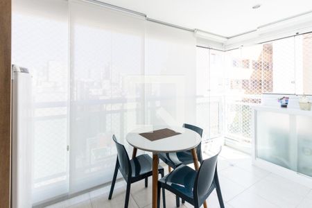 Apartamento para alugar com 53m², 1 quarto e 1 vagaVaranda