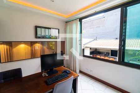 Casa à venda com 393m², 3 quartos e 4 vagasQuarto 2