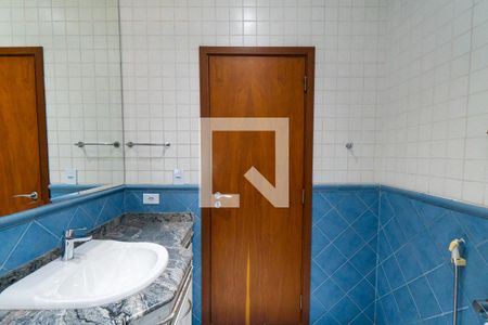 Casa à venda com 393m², 3 quartos e 4 vagasBanheiro Social