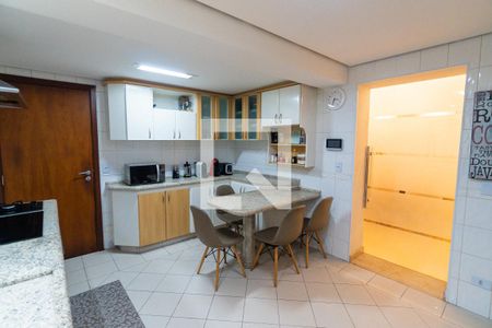 Casa à venda com 393m², 3 quartos e 4 vagasCozinha