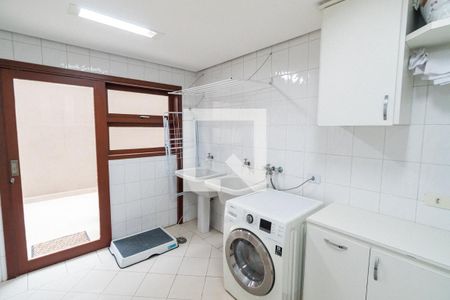 Casa à venda com 393m², 3 quartos e 4 vagasÁrea de Serviço