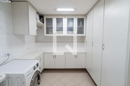 Casa à venda com 393m², 3 quartos e 4 vagasÁrea de Serviço