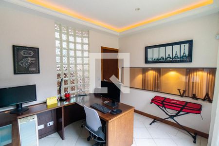 Casa à venda com 393m², 3 quartos e 4 vagasQuarto 2