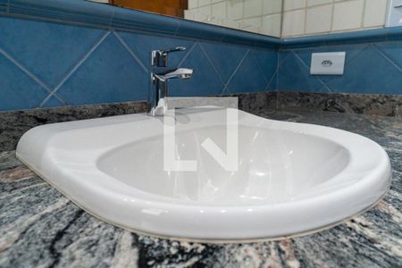 Casa à venda com 393m², 3 quartos e 4 vagasBanheiro Social Detalhe