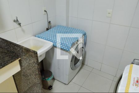 Apartamento à venda com 74m², 2 quartos e 1 vaga Apartamento à venda com 74m², 2 quartos e 1 vagaÁrea de Serviço