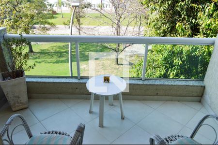 Apartamento à venda com 74m², 2 quartos e 1 vaga Apartamento à venda com 74m², 2 quartos e 1 vagaVaranda da Sala