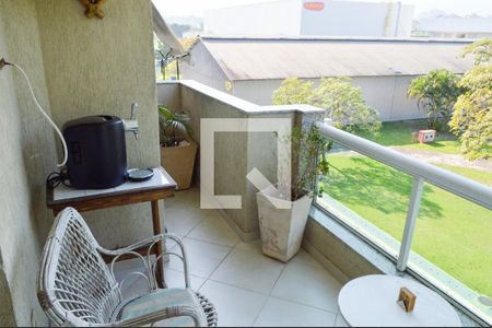 Apartamento à venda com 74m², 2 quartos e 1 vaga Apartamento à venda com 74m², 2 quartos e 1 vagaVaranda da Sala