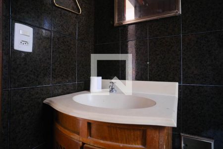 Casa à venda com 104m², 3 quartos e 2 vagasBanheiro 2