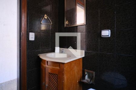 Casa à venda com 104m², 3 quartos e 2 vagasBanheiro 2