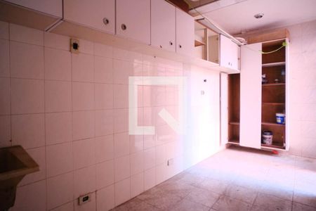 Casa à venda com 104m², 3 quartos e 2 vagasÁrea de Serviço