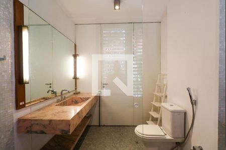 Banheiro da Suíte de casa para alugar com 4 quartos, 450m² em Santa Maria, São Caetano do Sul