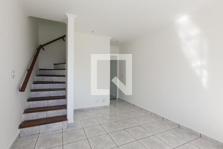 Sala de casa à venda com 2 quartos, 108m² em Fazenda Aricanduva, São Paulo