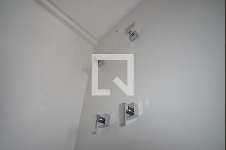 Banheiro da Suíte de apartamento à venda com 2 quartos, 71m² em Independência, Porto Alegre