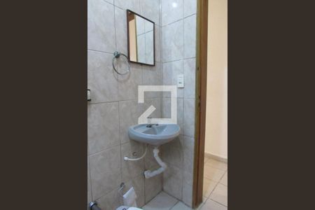 Banheiro de casa para alugar com 1 quarto, 20m² em Ferreira, São Paulo