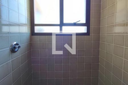 Banheiro Suíte de apartamento à venda com 4 quartos, 208m² em Cambuí, Campinas