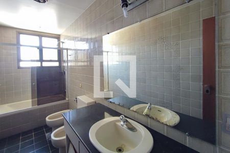 Apartamento à venda com 208m², 4 quartos e 2 vagasBanheiro Suíte 2