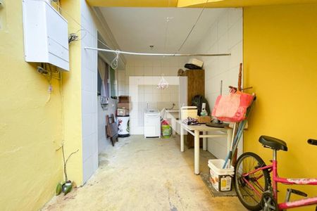 Casa à venda com 350m², 6 quartos e 4 vagasÁrea de Serviço - Casa 2