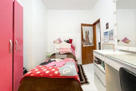 Casa à venda com 350m², 6 quartos e 4 vagasQuarto 1 - Casa 2