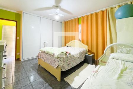 Casa à venda com 350m², 6 quartos e 4 vagasSuíte - Casa 3