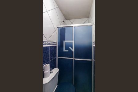 Banheiro Social 2 de casa à venda com 4 quartos, 200m² em Santo Antônio, Porto Alegre