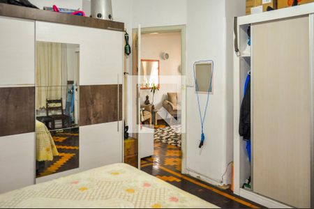 Quarto de casa à venda com 4 quartos, 200m² em Santo Antônio, Porto Alegre
