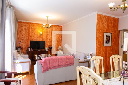 Sala de casa à venda com 3 quartos, 208m² em Cidade Patriarca, São Paulo