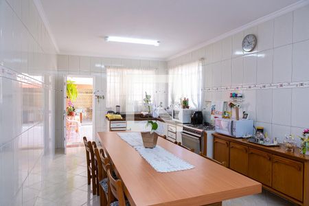 Casa à venda com 208m², 3 quartos e sem vaga Casa à venda com 208m², 3 quartos e sem vagaCozinha