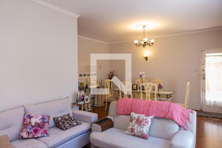 Sala de casa à venda com 3 quartos, 208m² em Cidade Patriarca, São Paulo