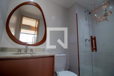 Banheiro de kitnet/studio para alugar com 1 quarto, 37m² em Jardim das Acácias, São Paulo