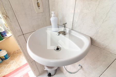 Casa à venda com 250m², 3 quartos e 2 vagasBanheiro 2