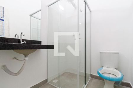 Casa à venda com 70m², 2 quartos e 2 vagas Casa à venda com 70m², 2 quartos e 2 vagasBanheiro da suíte 1