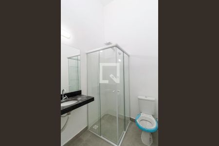 Casa à venda com 70m², 2 quartos e 2 vagas Casa à venda com 70m², 2 quartos e 2 vagasBanheiro da suíte 1