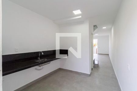 Casa à venda com 70m², 2 quartos e 2 vagas Casa à venda com 70m², 2 quartos e 2 vagasCozinha